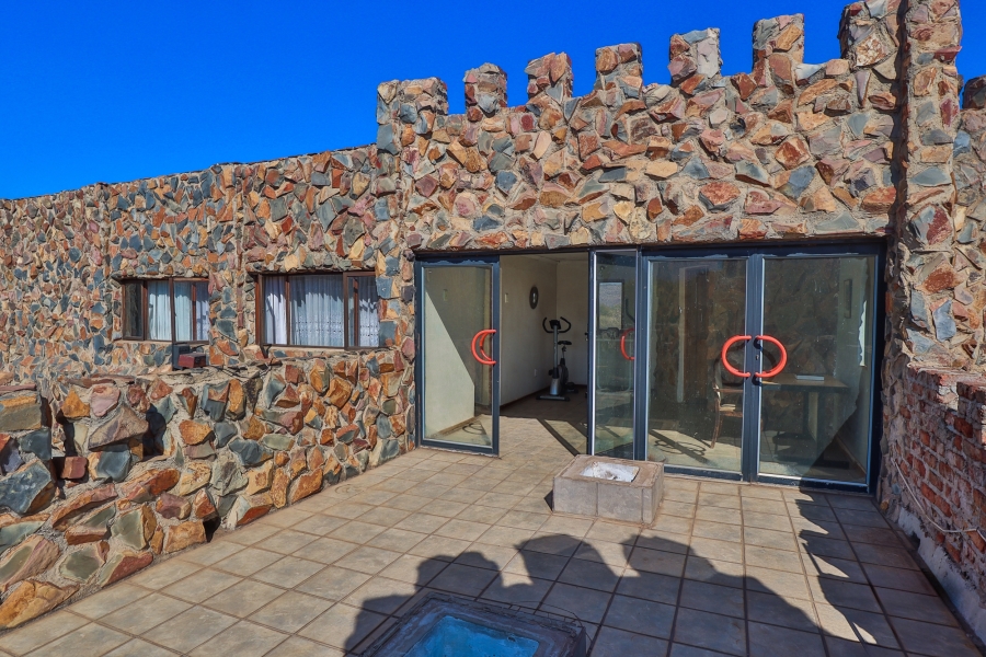 8 Bedroom Property for Sale in Rietfontein AH North West